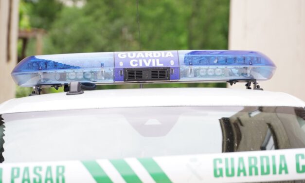 A prisión un joven acusado de intentar agredir con dos cuchillos a su expareja en Baena