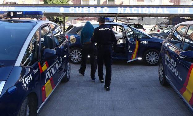 Detenido por agredir a hombre en un bar dejando a un niña en un coche