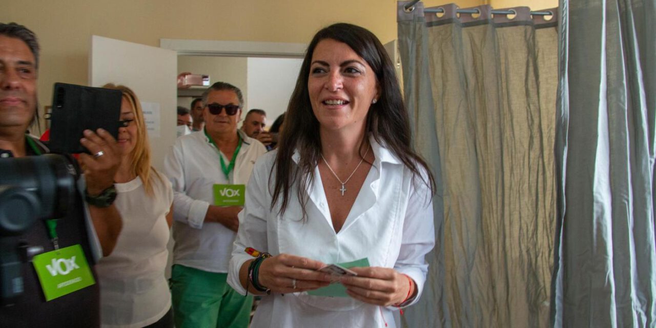 Vox acepta con respeto la "inesperada" marcha de Olona, que desliga del resultado del 19J