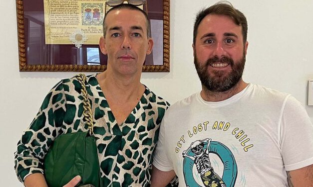 Calleja aborda con la Agrupación Musical del Cristo de la Humildad y Paciencia su participación en las próximas fiestas