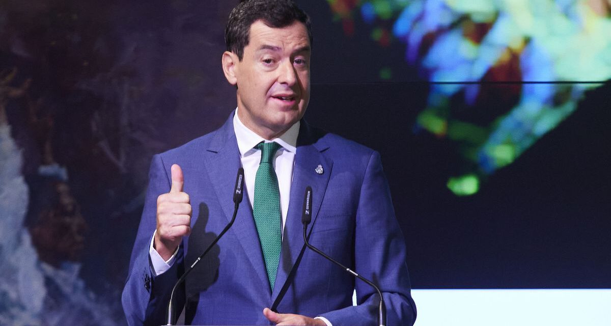 Juanma Moreno hace un llamamiento a los empresarios catalanes tras su rebaja fiscal