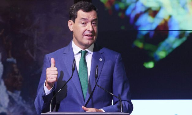 Juanma Moreno hace un llamamiento a los empresarios catalanes tras su rebaja fiscal