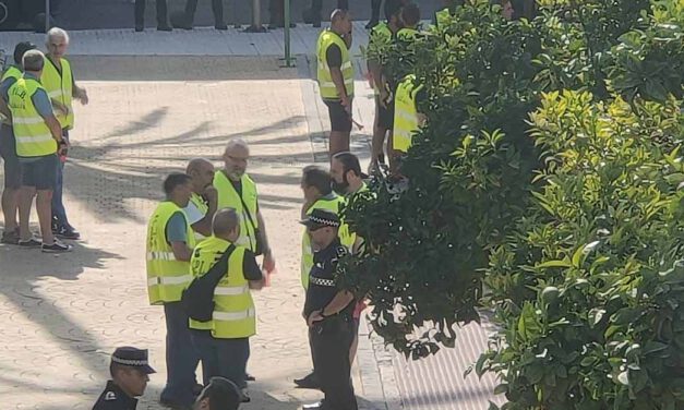 Una nueva acción bochornosa de la UPLBA por el "caso pantalones" acaba con la intervención de la Policía Nacional