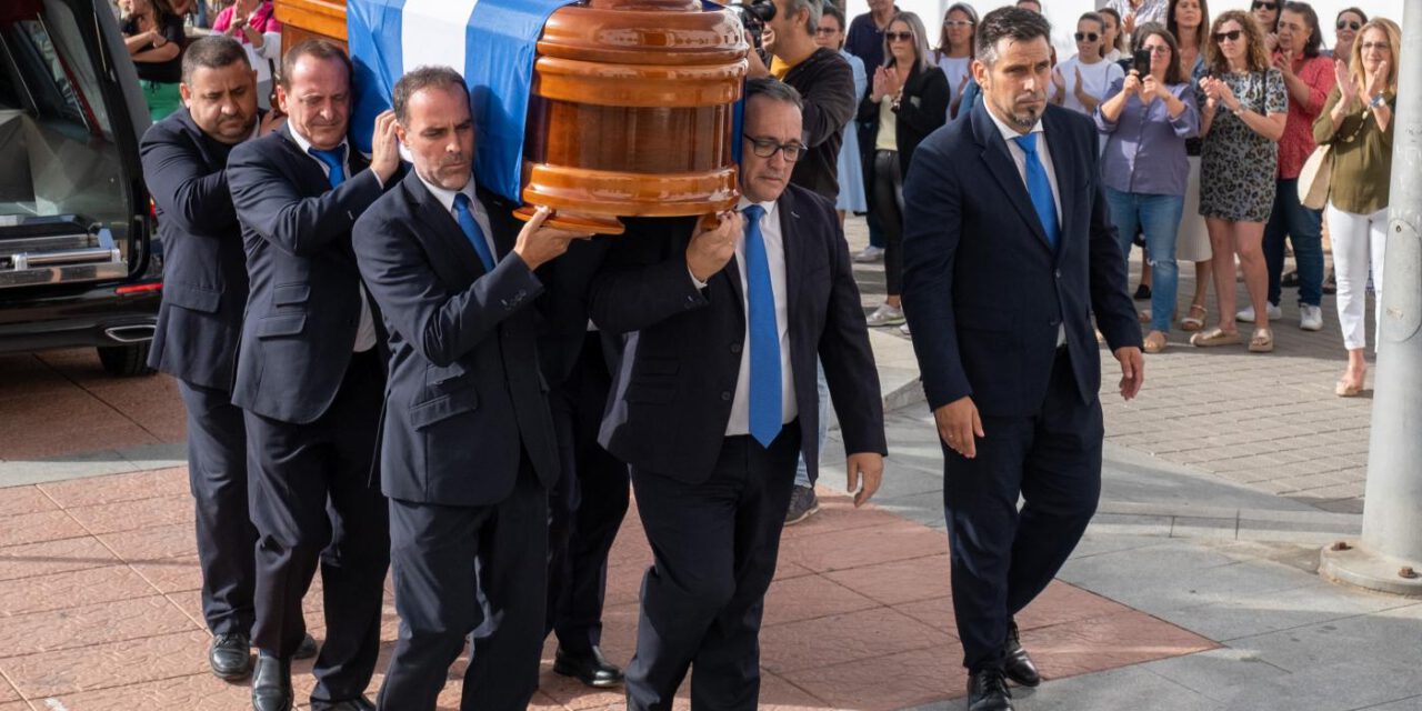 Jesús Quintero recibe sepultura en el cementerio de su pueblo