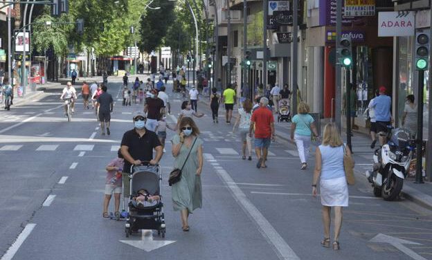 Andalucía contará con un 5,7% más de habitantes en 15 años, según el INE