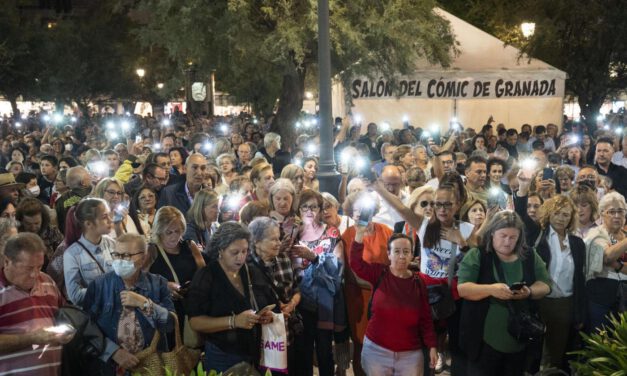 Granada se vuelca en una concentración multitudinaria en memoria de Spiriman