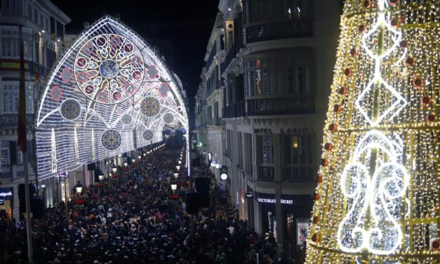 Los hosteleros prefieren reducir horas a retrasar la iluminación navideña