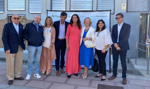 La Junta reconoce la labor de Afanas El Puerto y Bahía con las personas mayores