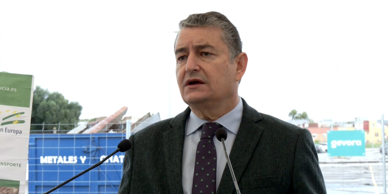 Sanz recuerda que "la época de los recortes en Sanidad es pasado y fue con el PSOE"