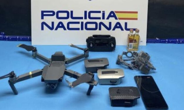 Le cae en su terraza un dron con droga y móviles con destino a la cárcel de Algeciras