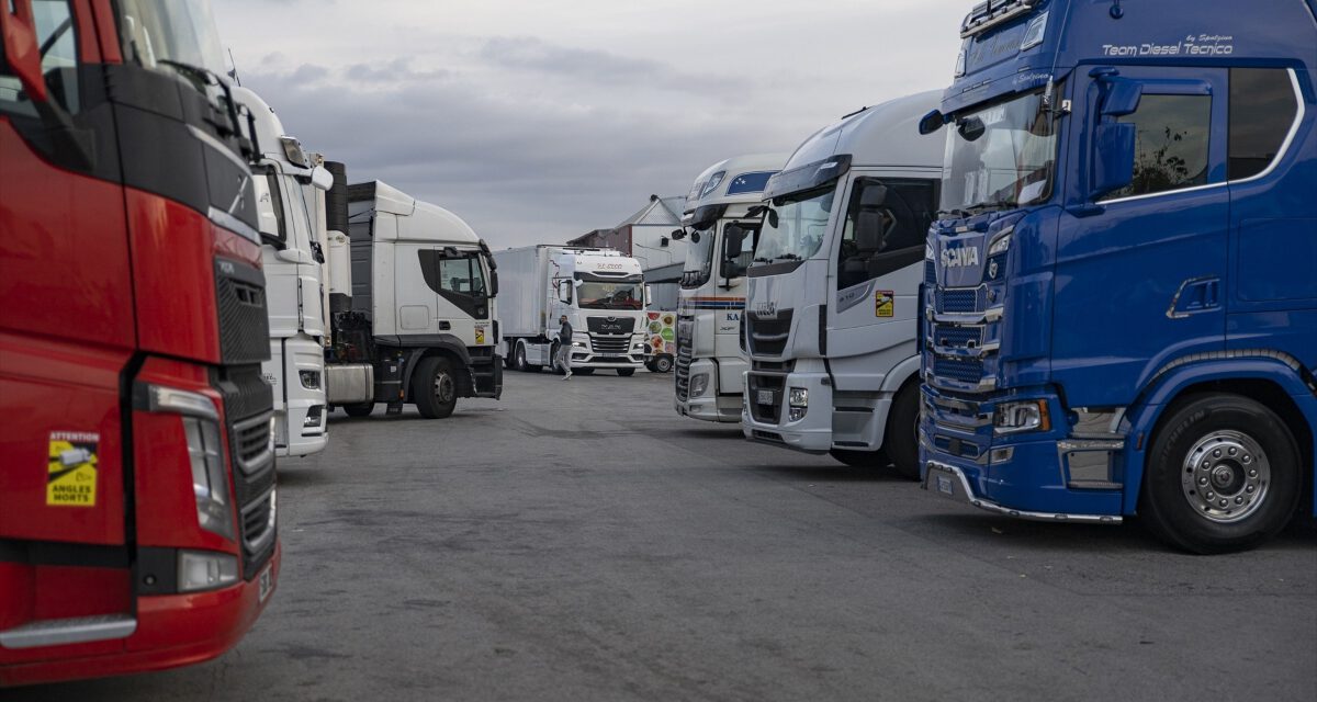 Normalidad en el primer día de paro de transportistas, con casos esporádicos de incendios