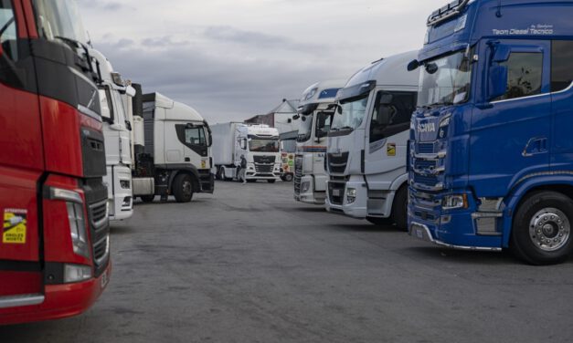 Normalidad en el primer día de paro de transportistas, con casos esporádicos de incendios