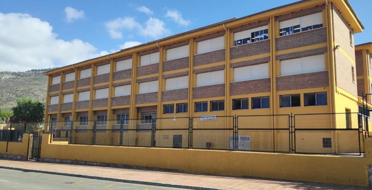 Cortan el agua en tres colegios de Alhaurín de la Torre por positivo en legionela