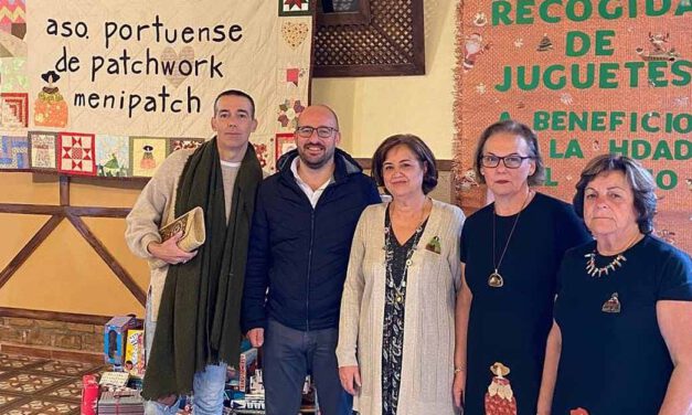 La Asociación Portuense de Patchwork "Menipatch" celebra su encuentro navideño