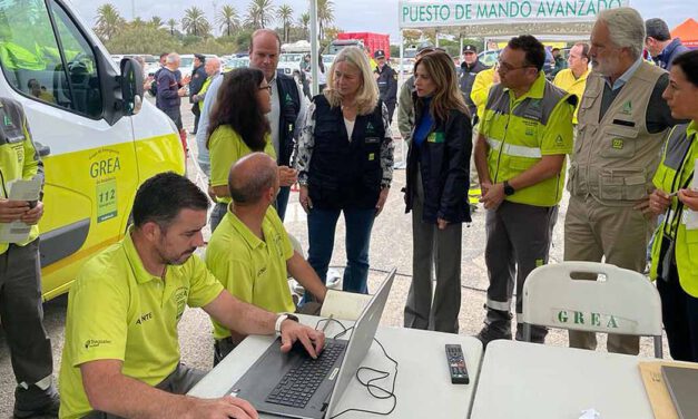 El Puerto protagoniza un simulacro de sabotaje con vertido de fueloil