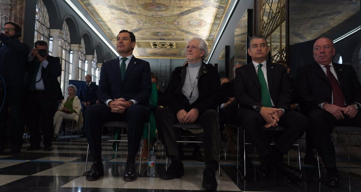 Moreno anima a reivindicar el andalucismo en una España constitucional