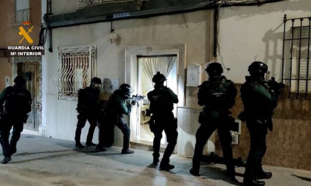 Desarticulado un grupo por traficar con marihuana camuflada como ayuda a Ucrania