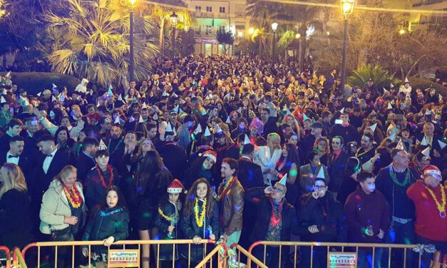El Puerto despide 2023 con un gran cotillón en Peral