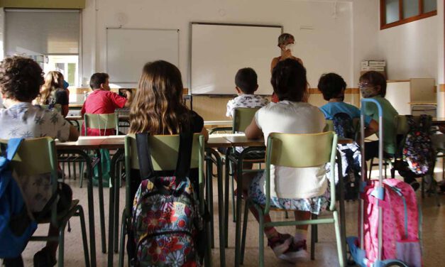 El Puerto consigue una subvención de 377.000 euros para familias con menores en situación de absentismo escolar