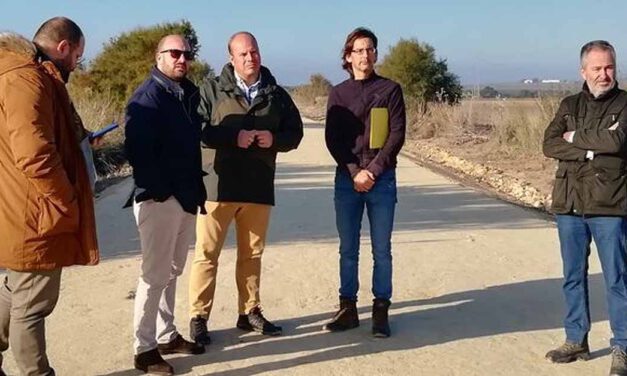 La Junta realiza trabajos de mejora en la cañada de las Huertas, en El Puerto