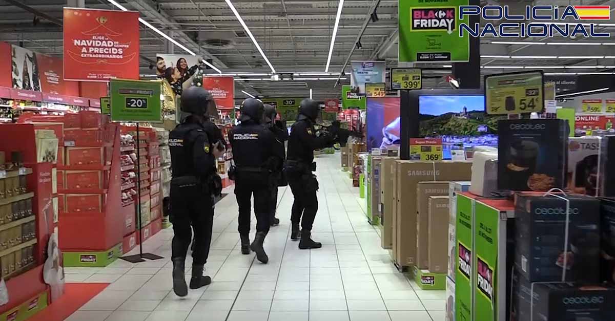 El Paseo se convierte en escenario de un simulacro de operación antiterrorista