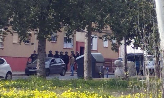 Libertad provisional para el detenido por atrincherarse en casa con una bombona de gas