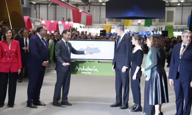 Andalucía recibe 30,8 millones de turistas en 2022 y prevé batir "récords" en 2023