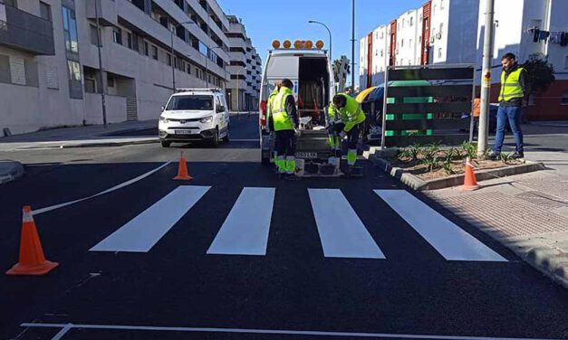La obra de reurbanización de la avenida de Sanlúcar afronta su recta final