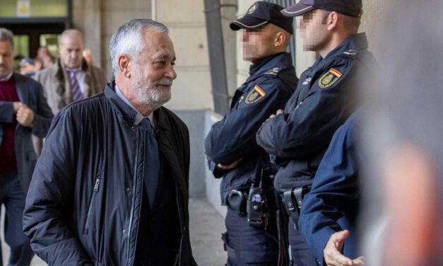 Fiscalía pide suspender la entrada de Griñán a la espera de nuevos informes