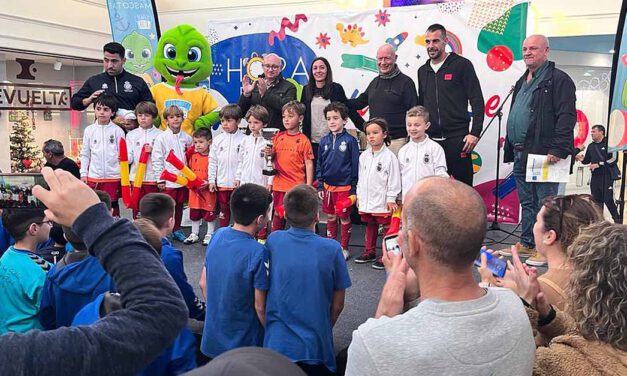 El Paseo hace entrega de los premios de la primera edición del Mundialito de Kleo