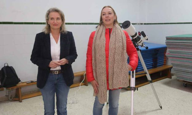 El IES La Arboleda Perdida organiza un taller de astronomía para sus estudiantes