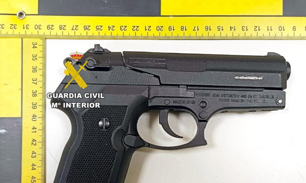 Detenido en Málaga por robar a un repartidor de comida amenazándole con una pistola falsa