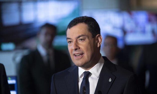 Juanma Moreno descarta una aspiración nacional: "Tengo un compromiso con Andalucía"