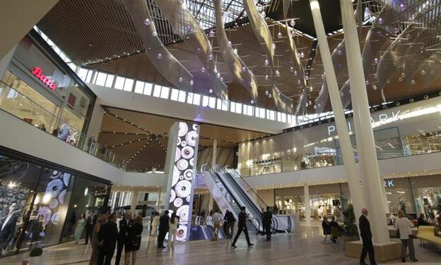 Las ventas en grandes superficies cierran 2022 con una caída del 0,8%