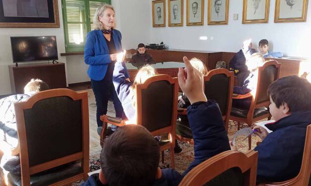 Comienzan las visitas de escolares portuenses al Ayuntamiento para conocer su funcionamiento