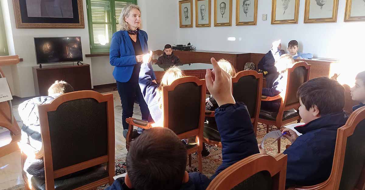 Comienzan las visitas de escolares portuenses al Ayuntamiento para conocer su funcionamiento