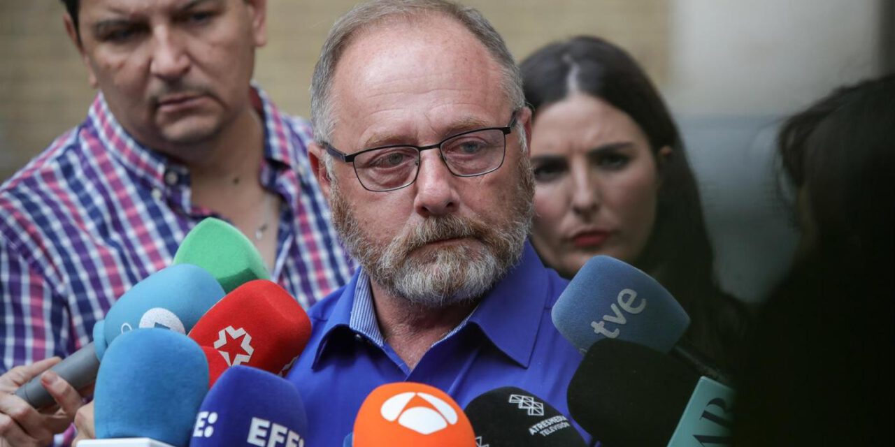 El padre de Marta se queja de que la Policía le está dando "pares y nones"