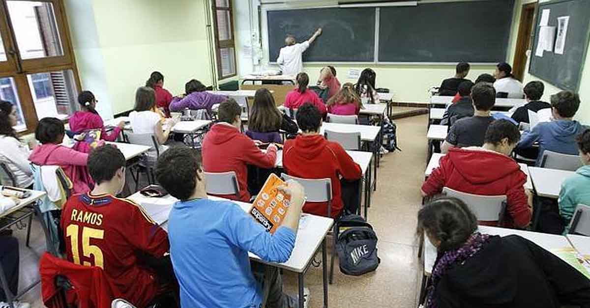 IU anima a matricular al alumnado de nuevo ingreso en la escuela pública