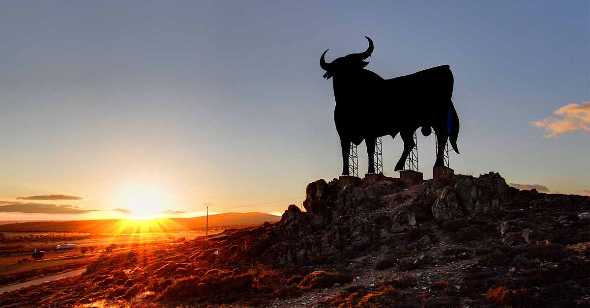 El Toro de Osborne celebra los 25 años de su indulto