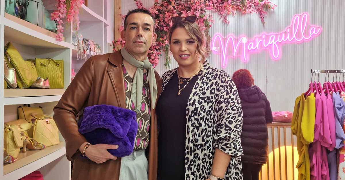 Calleja inaugura el nuevo emplazamiento de "Modas Mariquilla", en la calle Los Moros