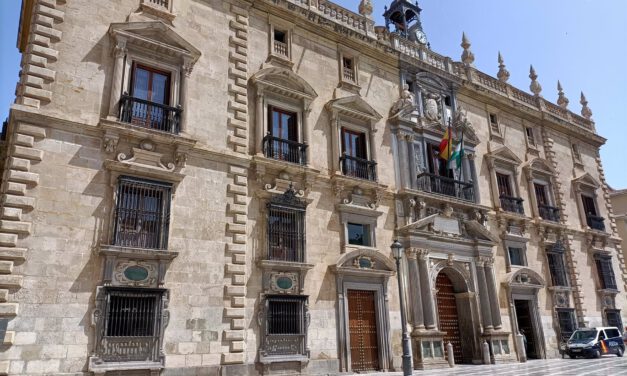 Juzgan a una mujer que intentó asfixiar con una bolsa al padre de su novio