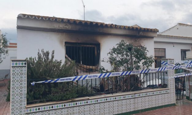 Entre enseres y basura: retiran la custodia de tres niñas a sus padres en Málaga