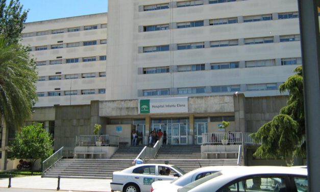 Herido grave un hombre de 66 años en el incendio de una vivienda en Almonte