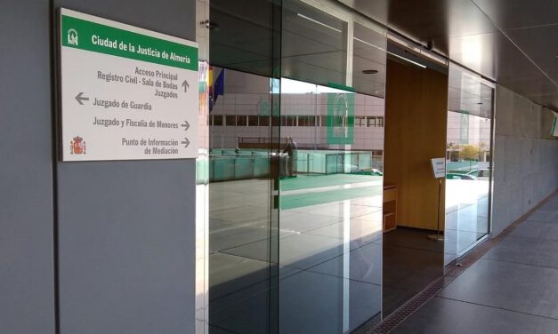Rebajan en tres años la pena de condenado por violación grupal por ley sí es sí en Almería