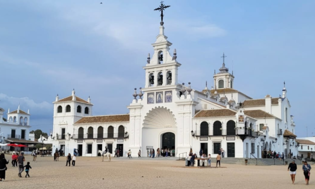 Los rocieros ultiman las maletas para comenzar el camino a la Aldea este miércoles