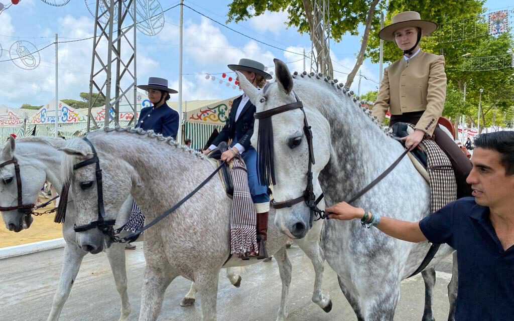 Sábado de visitantes y turistas en el recinto ferial Las Banderas