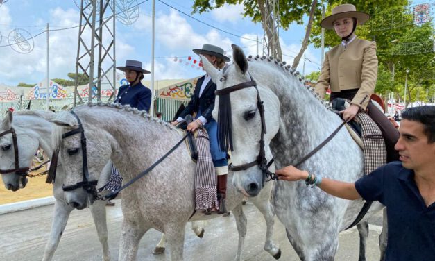 Sábado de visitantes y turistas en el recinto ferial Las Banderas