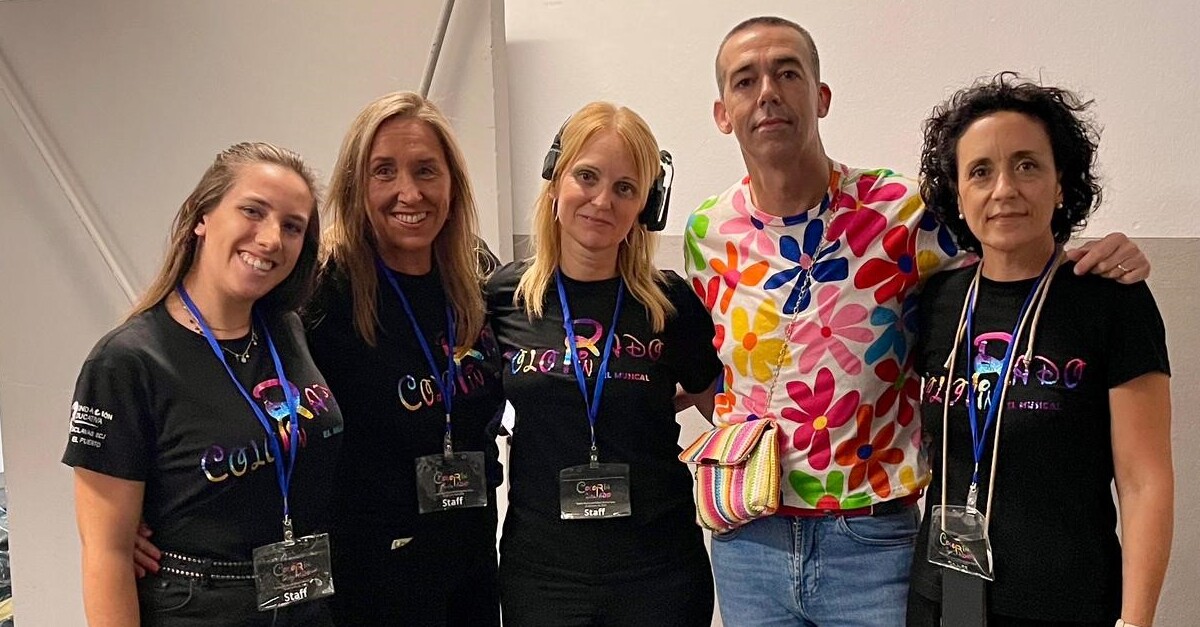 Éxito en la representación de 'Colorín, colorado' de Las Esclavas en el teatro municipal