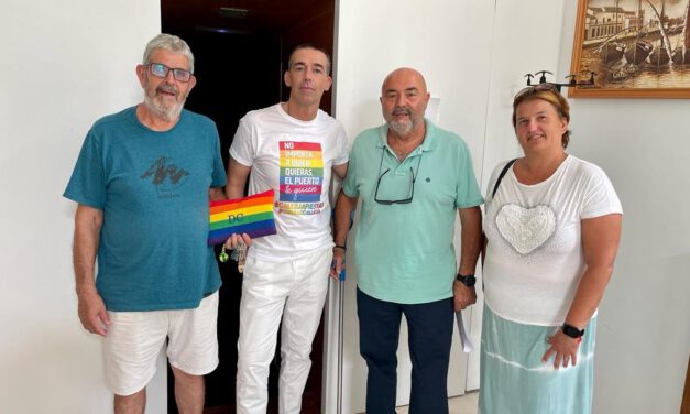 La Gaviota muestra los pormenores del belén solidario de la entidad al Ayuntamiento