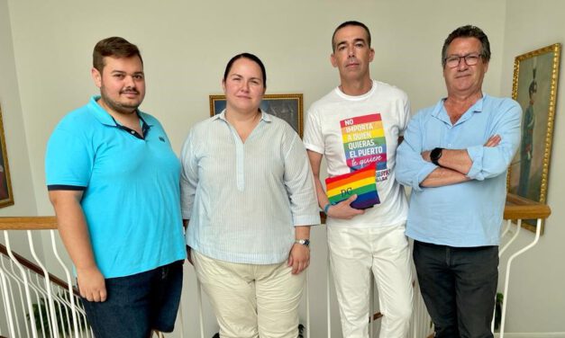 Calleja se reúne con la Hermandad del Carmen para abordar los preparativos de la festividad